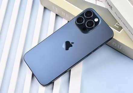 礼县苹果维修点分享iPhone 15 Pro Max屏幕更换全新实操风险 